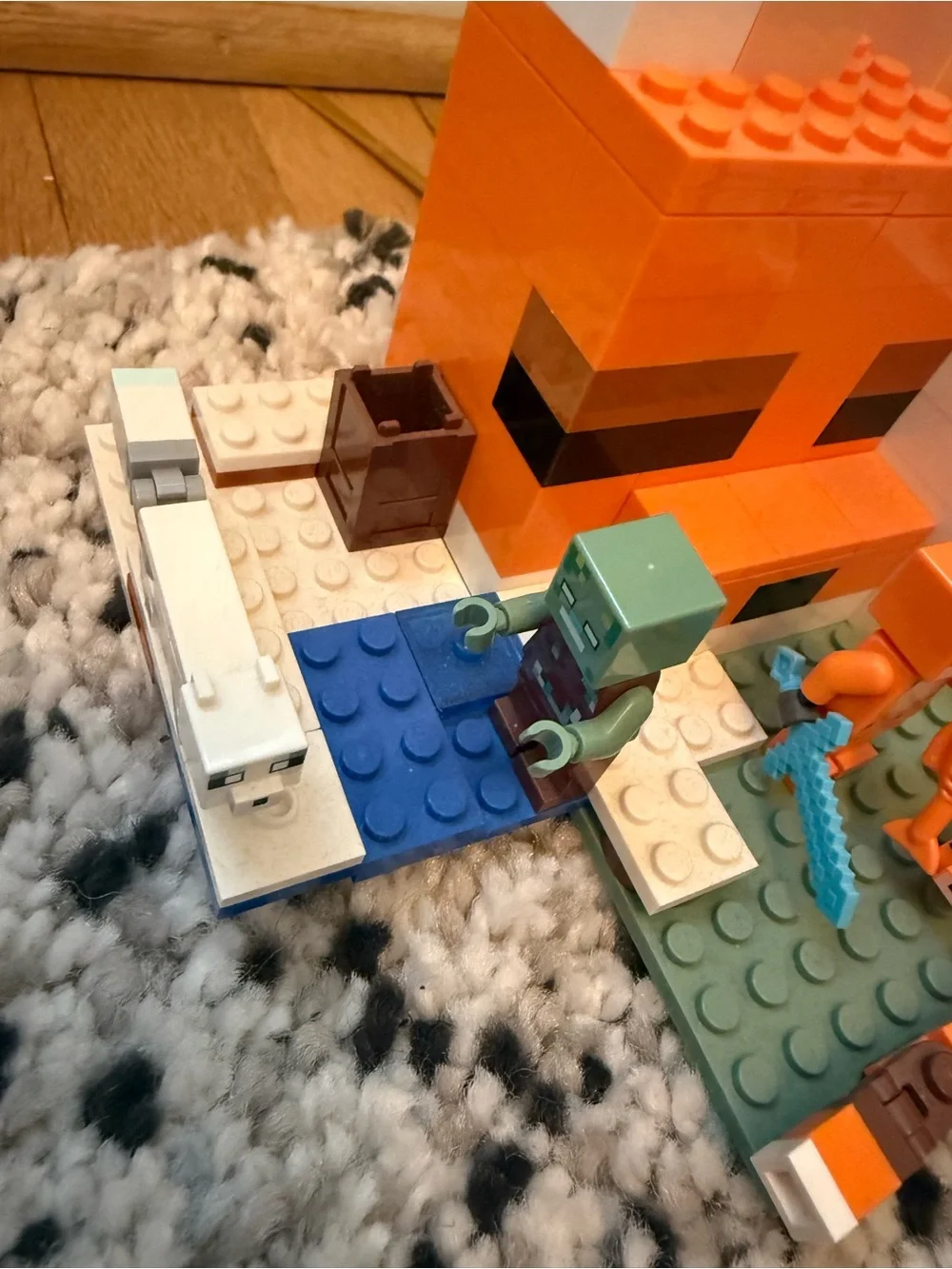 Lego Minecraft Orange and White Fox Family Build Set